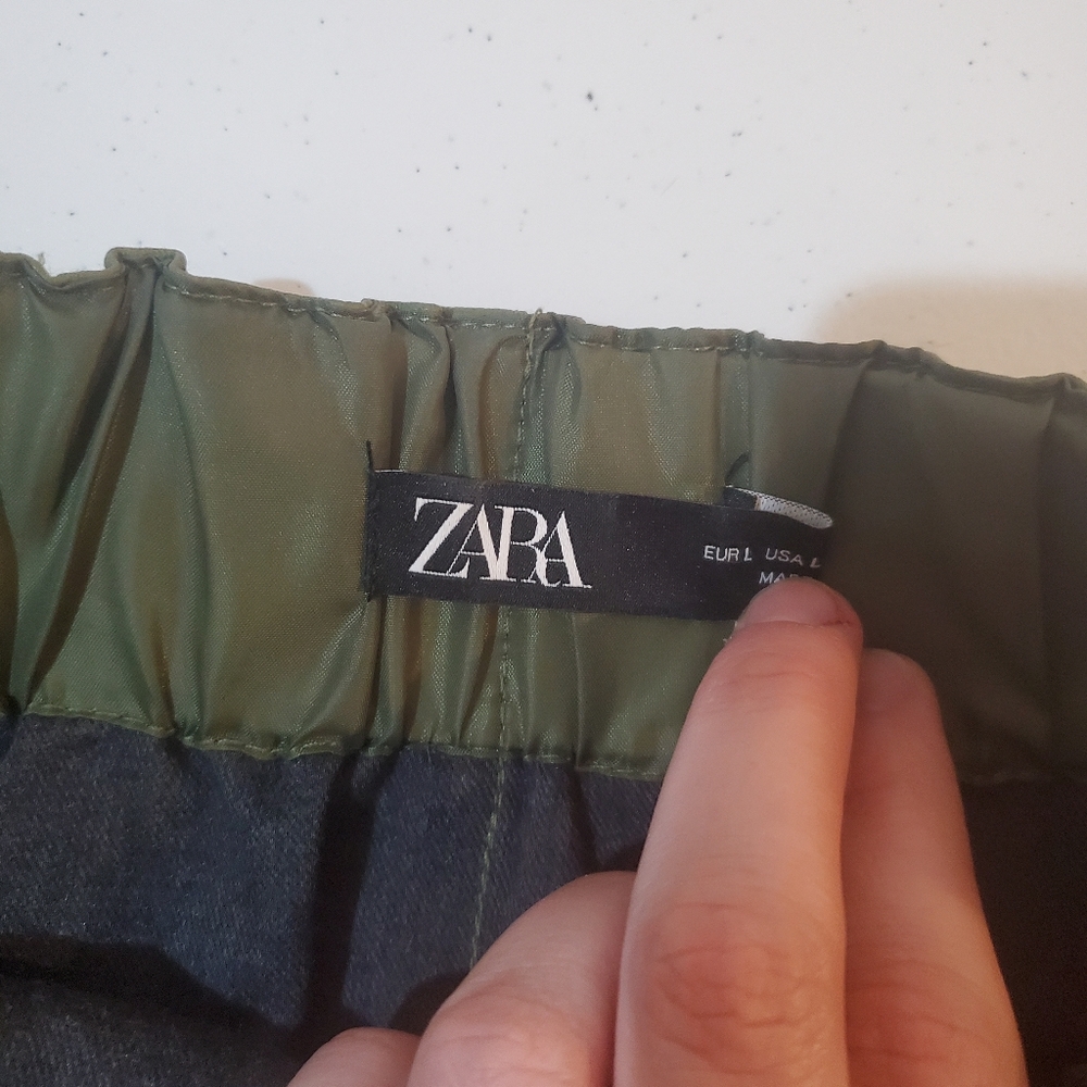 Zara Faux Leather Skirt - Picture 3 of 9